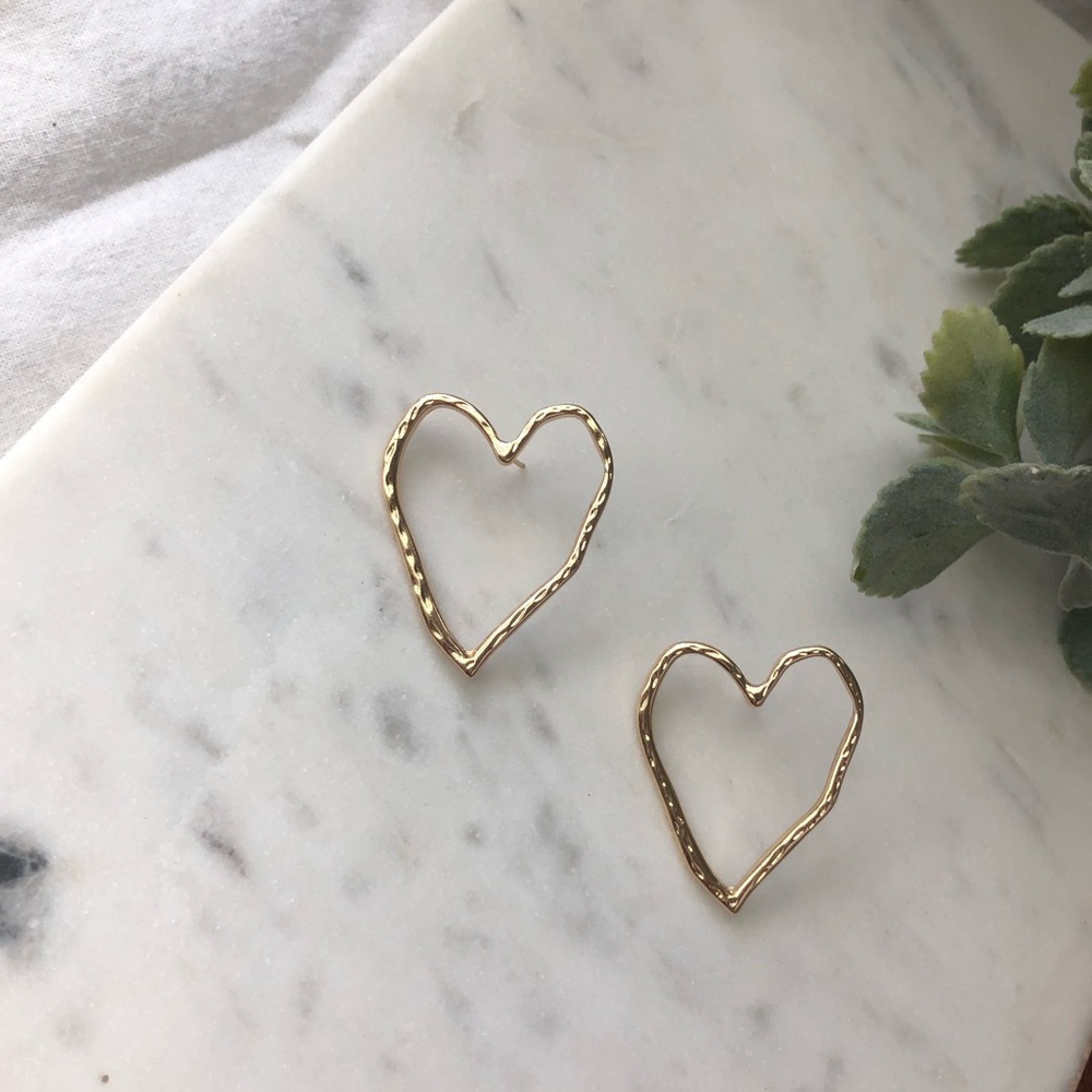 The Emijay - Textured Stud Heart Earrings - Picture 2 of 6